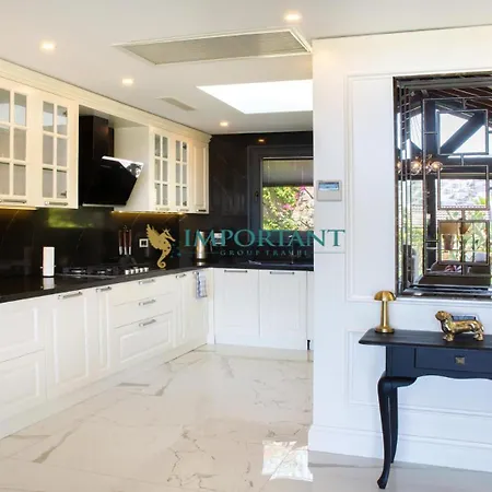 Villa 4-bedroom With Sea View In Yalikavak Bd4150 *